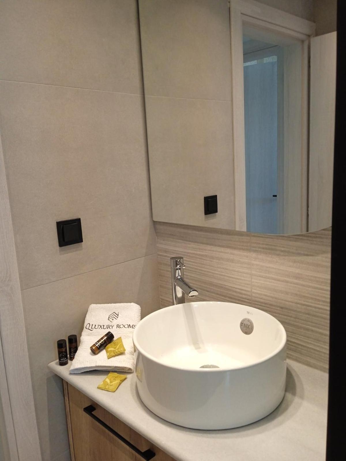 Q Luxury Rooms Paleros Pokoj fotografie